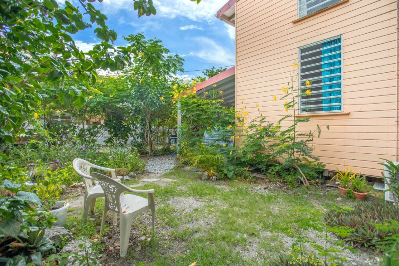 Appartement Charmant Au Carbet Avec Vue Sur La Mer 50 M² Le Carbet Esterno foto